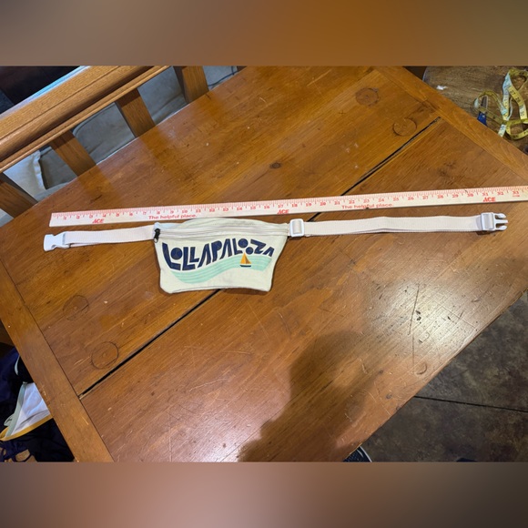 LOLLAPALOOZA Fanny Pack - RARE - Picture 2 of 8